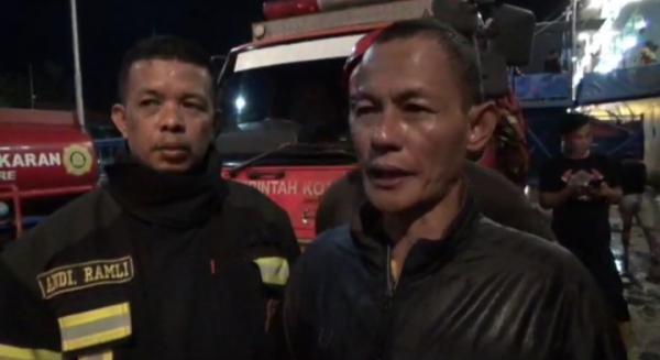 Petugas Damkar Temukan Benda ini Pasca Kebakaran KM Bukit Siguntang di Pelabuhan Parepare
