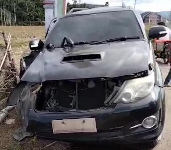 Viral, Beredar Video Mobil Dinas Milik Seorang Kadis di Pidie Jaya Alami Kecelakaan