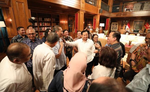 Pemred Media Nasional Respon Ngopi Bareng Prabowo