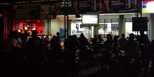 Nobar Timnas Indonesia Vs Argentina di Kedai SUDUT PANDANG Berlangsung Meriah