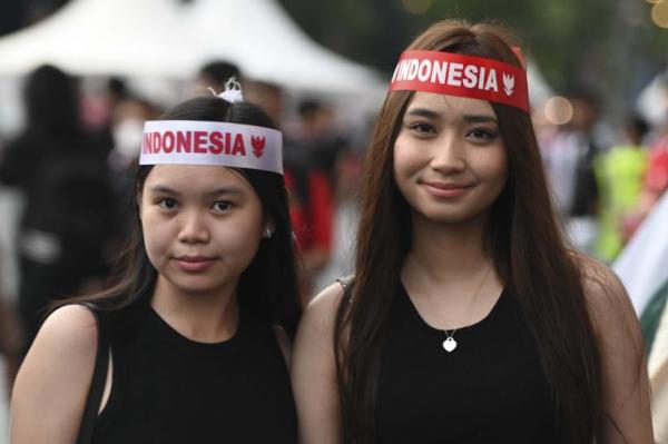 Suporter Cantik Turun Lapangan Dukung Timnas Indonesia