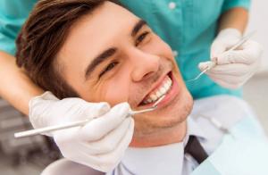 Ini 4 Cara Mengatasi Karang Gigi