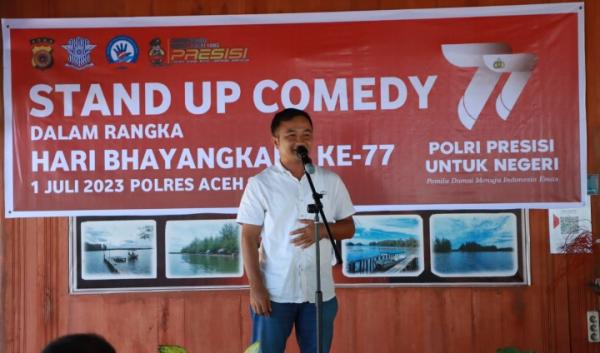 Meriahkan Hari Bhayangkara, Belasan Insan Pers Ikuti Lomba Stand Up Comedy