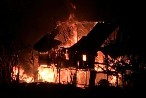 Breaking News: Kebakaran di Parangloe Desa Lonjoboko, Satu Rumah Hangus Dilahap Api