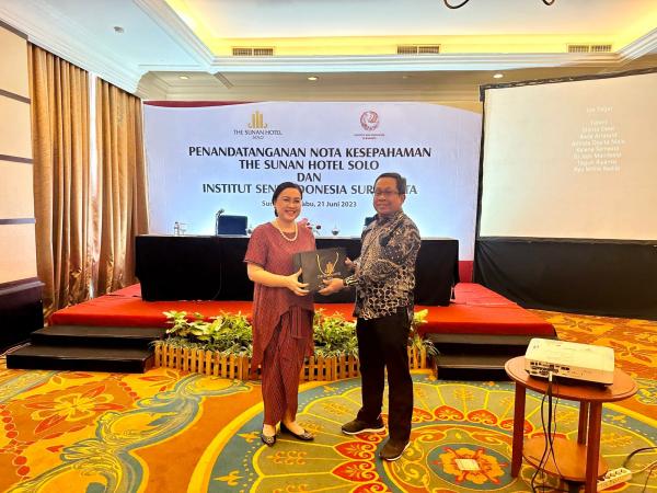 The Sunan Hotel Solo Jalin Kerjasama dengan ISI Surakarta, Dr I Nyoman Sukena : Kita Saling Membantu