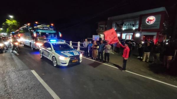 DPC PDIP Sragen Berangkatkan 232 Kader ke Gelora Bung Karno Jakarta