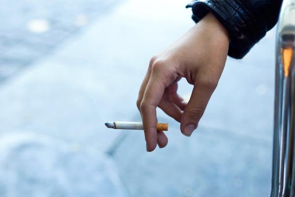 Ini Alasan Merokok Menyebabkan Keriput, Berikut 5 Perawatan Kulit Atasi Efek Rokok