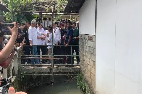 Ganjar Pranowo Blusukan di Jaksel, Dengarkan Keluhan Warga Soal Banjir dan Sistem Pendidikan