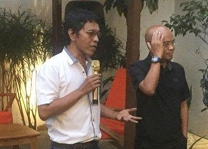 Cerita Persahabatan Emosional Antara Adian Napitupulu dan Desmond J Mahesa