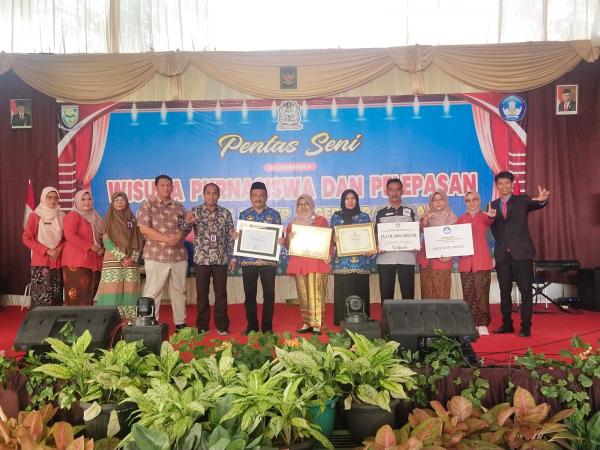 SMP Negeri 1 Padamara Purbalingga Terima Penghargaan dari Mendikbudristek