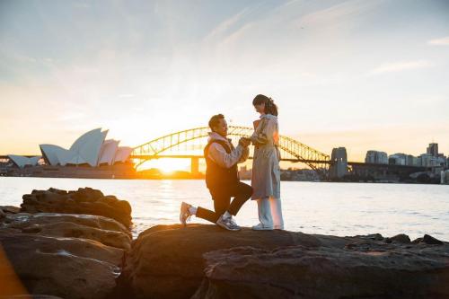 Romantis! Anthony Ginting Lamar sang Kekasih Mitzy Abigail di Australia