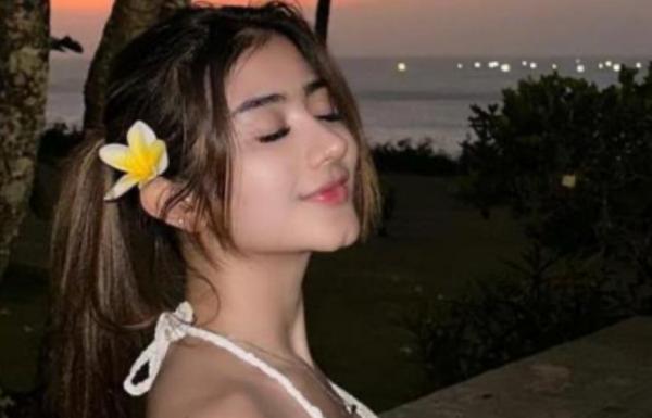 Unggahan Potret Hot Ghea Youbi Pakai Bikini Rajut, Netizen: Menggemaskan