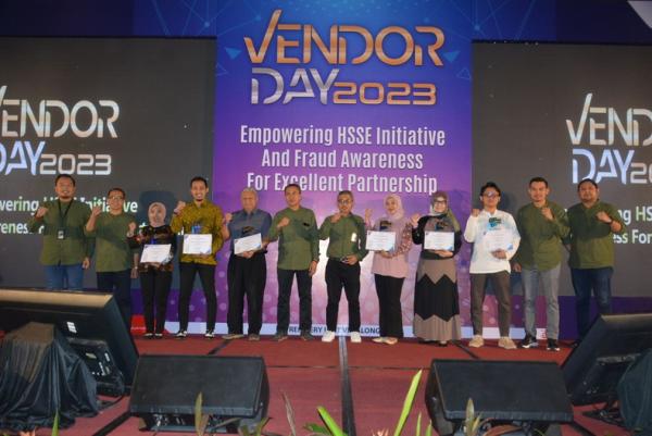 Vendor Day, PT KPI RU VI Beri Penghargaan Kepada Perusahaan Mitra Kontraktor