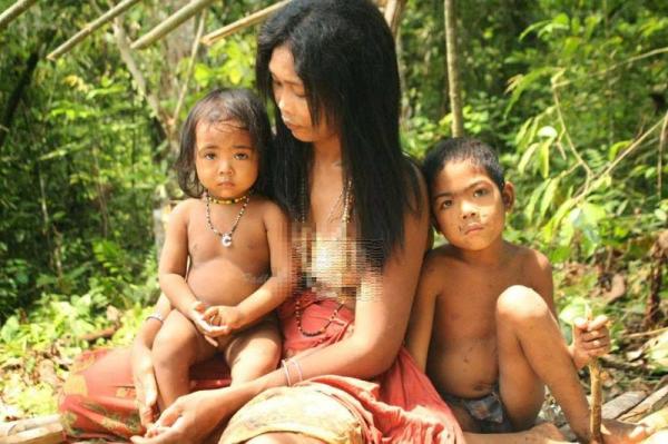 Astaga! Suku di Indonesia ini Izinkan Anak Nikahi Orang Tua dan Saudara Kandung