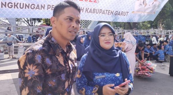 8 Tahun Menunggu, Akhirnya Guru SD Ini Dilantik Jadi P3K oleh Bupati Garut