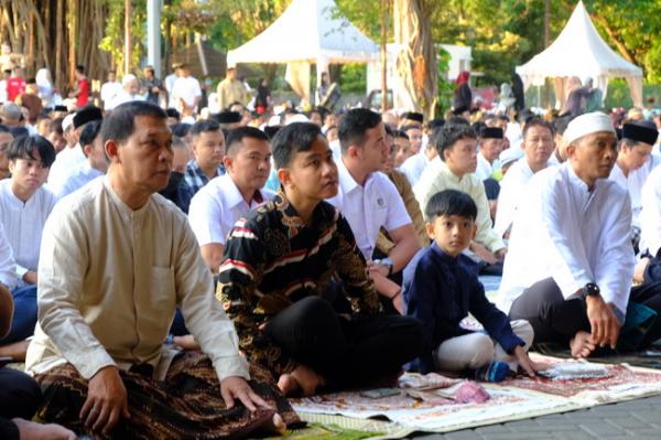Gibran Pilih Sholat Idul Adha Bersama Warga Solo Ketimbang Ikut Presiden Jokowi ke Yogyakarta
