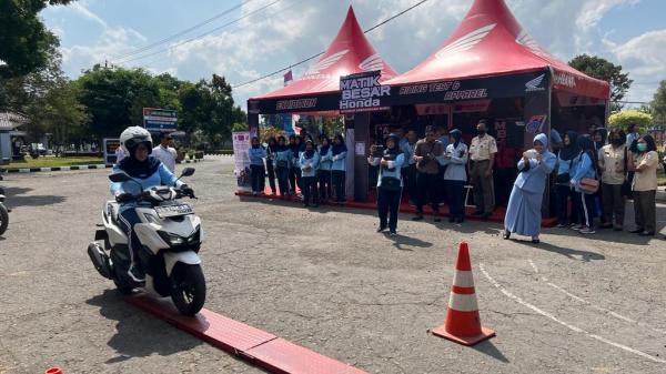 Prajurit TNI AU dan Komunitas Moge Ikuti Safety Riding Astra Motor Jateng 