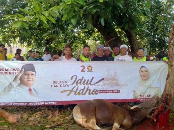 Gerindra Peduli, Prabowo dan Melati Erzaldi Salurkan Hewan Kurban di 5 Lokasi