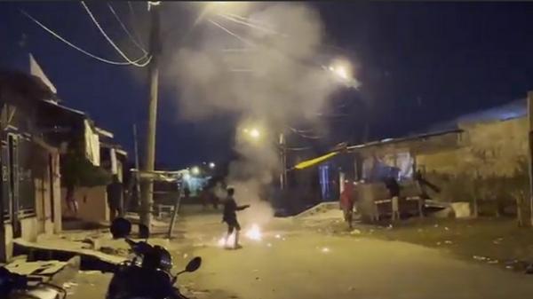Ngeri, Tawuran Antar Remaja di Medan Belawan Saling Lempar Bom Molotov