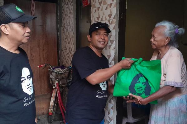 Filantropi NBI Gerilya Kampung Surabaya, Bagikan 250 Paket Sembako dari Gus Lilur