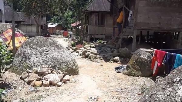 'Desa Mati' di Madina Sumut, Hampir Tak Berpenghuni Lantaran Akses Jalan Yang Mengenaskan