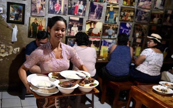 Berkunjung di Warung Mak Beng, Restoran Legendaris Ketiga Dunia