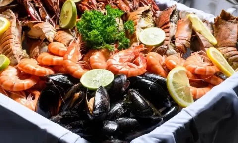 Jenis Seafood Apa Saja yang Picu Kolesterol? Simak Penjelasan Dokter