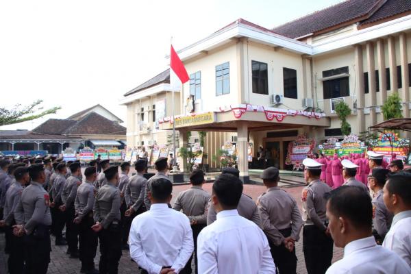 HUT Bhayangkara, 26 Personel Polres Banjarnegara Naik Pangkat