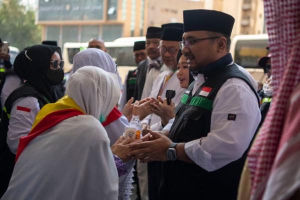 Menag Lepas Kepulangan Kloter Perdana Jemaah Haji ke Tanah Air