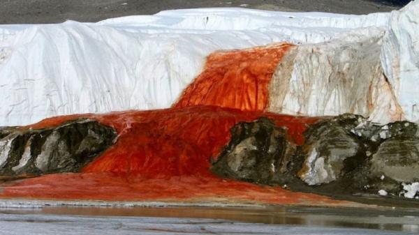 Misteri Air Merah di Blood Falls Terpecahkan, Ini Penyebabnya di Antartika