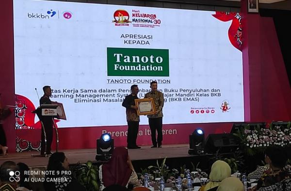 Bantu Eliminasi Masalah Stunting, Tanoto Foundation Diberi Penghargaan dari Kepala BKKBN