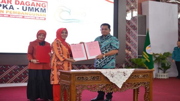 Perangi Stunting, Bupati Banyuasin, Nutrimax dan PPUMI Sumsel Teken MOU di Harganas 2023