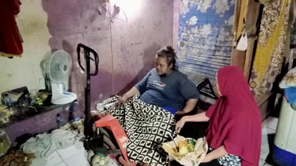 Kisah Pilu Cipto Raharjo Berbobot 200 Kg asal Kota Tangerang, Pindah ke Tempat Tidur Tak Mampu Lagi