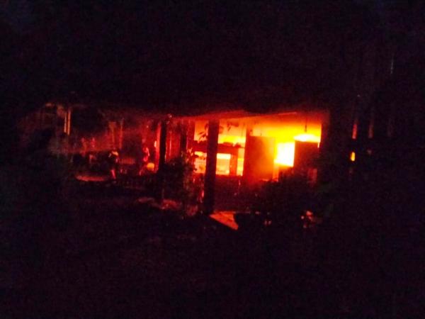 Korsleting di Bagian Dapur, Kafe Angkring di Karangrayung Grobogan Terbakar