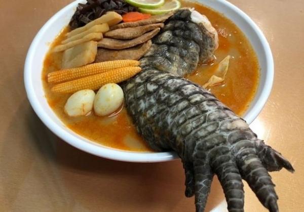 Godzilla Ramen Sup Kaki Buaya Menu Andalan Restoran di Taiwan, Berani Coba? 