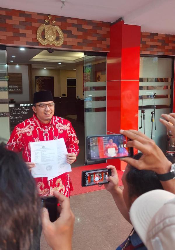 Jadi Saksi di Polres Jakarta Selatan, Mantan Karyawan FLO Minta Ijazahnya Segera Dikembalikan