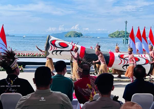 Jokowi Sebut Papua Street Carnival Jadi Kekuatan Besar Angkat Industri Kreatif Wilayah Timur