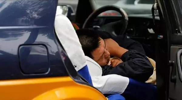 Jendela Jangan Ditutup Rapat Bila Tidur Dalam Mobil