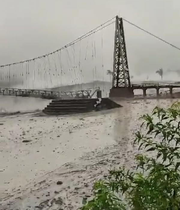 Diterjang Banjir Bandang Lahar Dingin Gunung Semeru, 2 Jembatan di Lumajang Putus