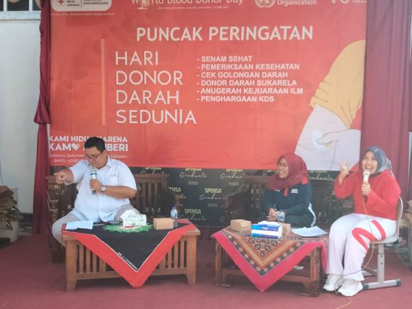 Gaet Pendonor Baru, PMI Banjarnegara Gelar Cek Gula Darah dan Talkshow di CFD