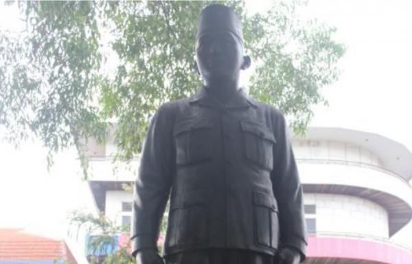 Mengenal Patung yang Tegak Berdiri di Kota Surabaya, Ini Sosok dan Perannya di Jawa Timur