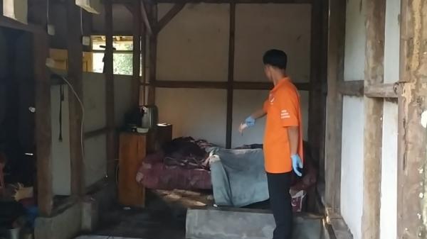 Seorang Warga di Pangandaran Ditemukan Sudah Terbujur Kaku di Rumahnya, Korban Diduga Sakit Stroke