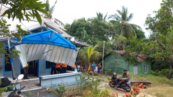 Kerugian Warga Kampung Mentok Asin Akibat Angin Puting Beliung Capai Puluhan Juta Rupiah