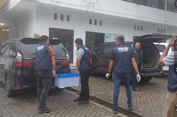 Dinas Kesehatan Aceh Tengah Digeledah  Ditkrimsus Polda Aceh