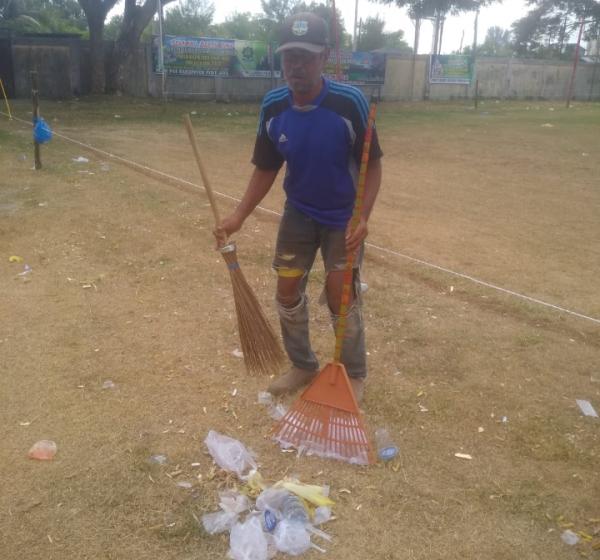 Nasib Mantan Pemain Bola Era Tahun 80an Club PSAP Sigli, Kini Jadi Tukang Sapu Lapangan Bola