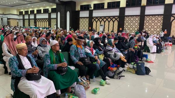 195 Jemaah Haji Papua Kloter 7 Tiba di Tanah Air, 1 Orang Jalani Perawatan di Arab Saudi