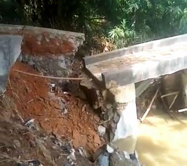Satu Lagi Jembatan di Karawang Ambruk, Padahal Belum Rampung Dibangun