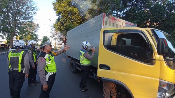 Operasi Patuh Semeru, Truck dan Puluhan motor di Kota Probolinggo Terjaring Razia