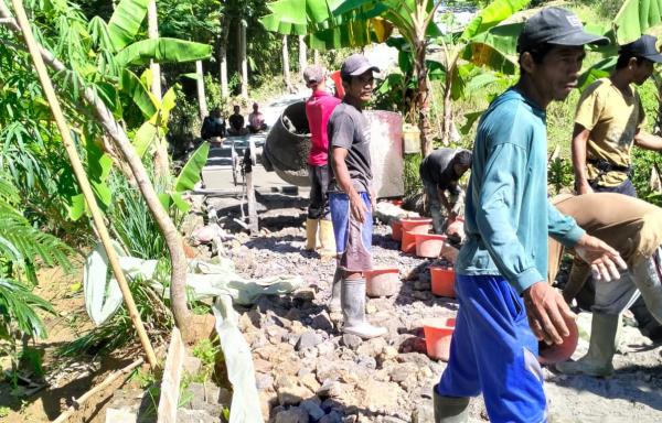 Pemdes Saganten Sindangbarang Cianjur Prioritaskan DD untuk Perbaikan Jalan dan Posyandu