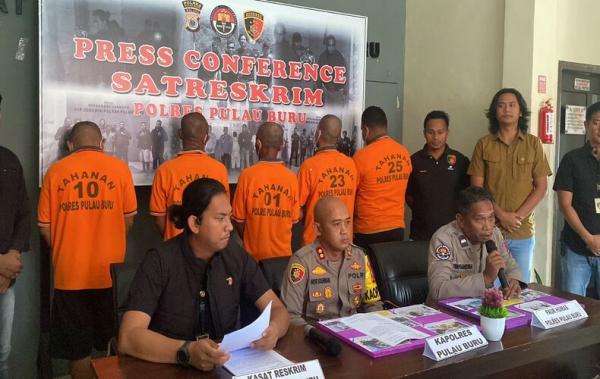 Polisi Tetapkan 5 Tersangka Kasus Jatuhnya Kontainer Berisi B3 di Pelabuhan Namlea Pulau Buru